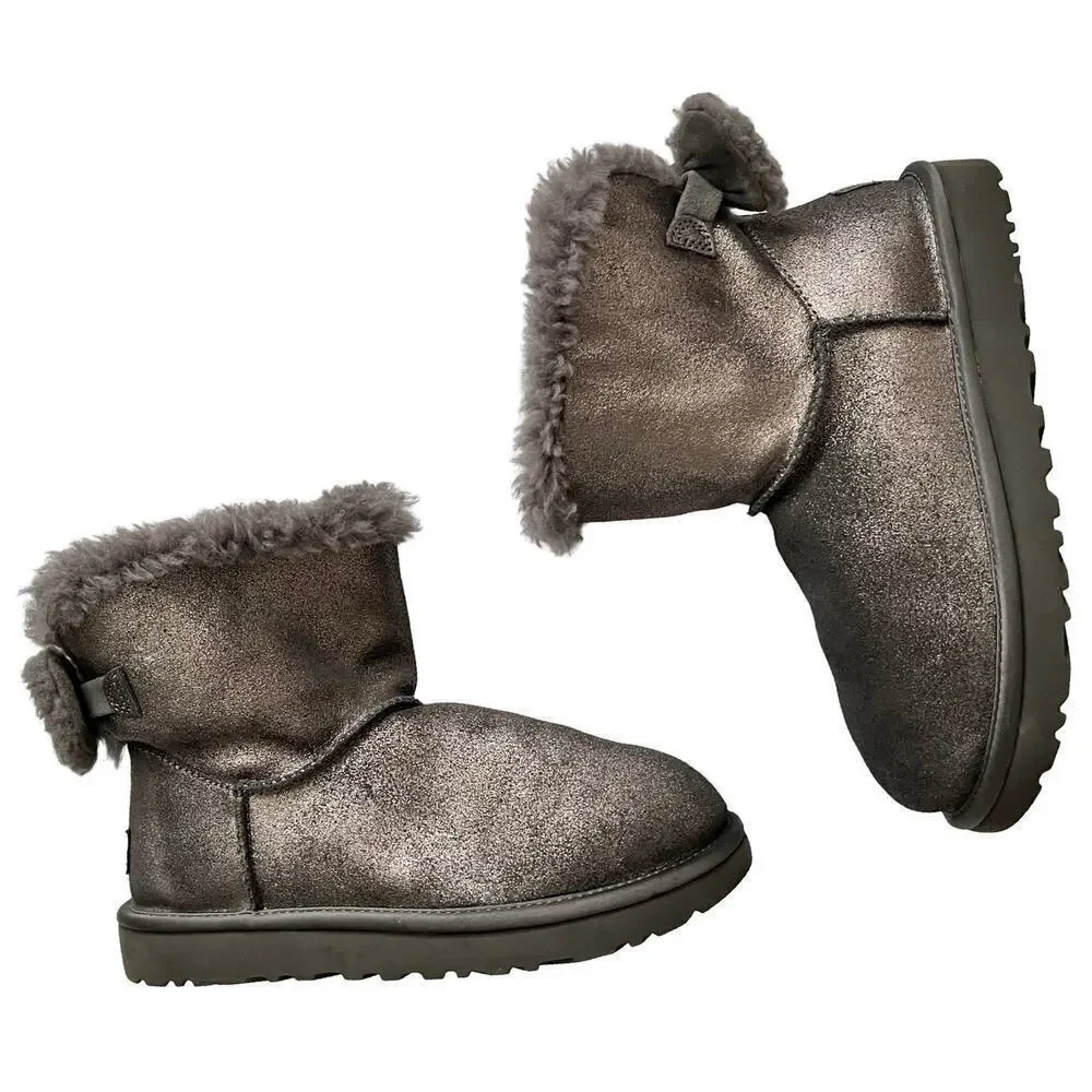 UGG features twin